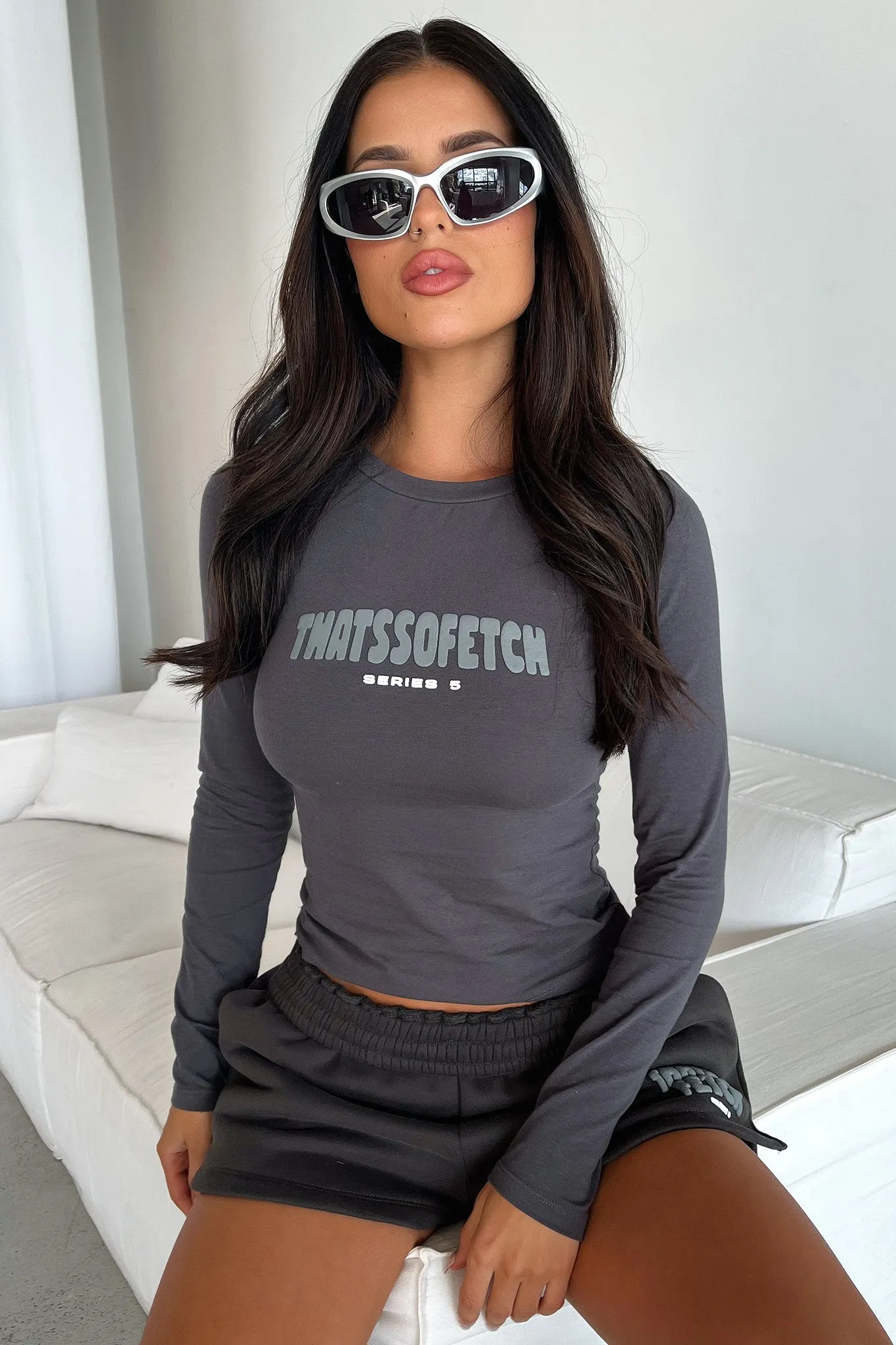 Series 5 Long Sleeve Tee - Charcoal product snowboarding suitability