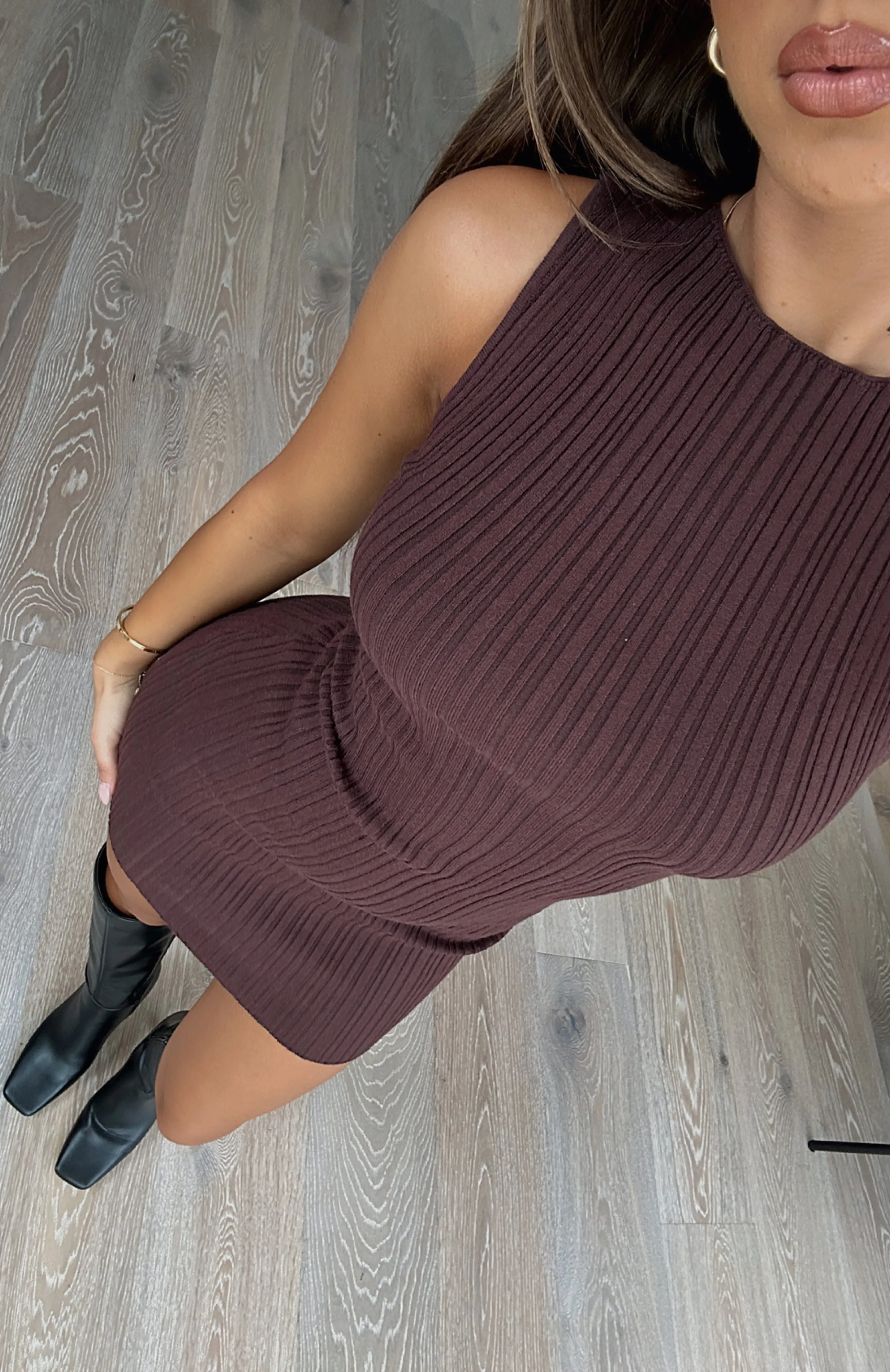 Let's Stay Up Mini Dress Chocolate Pose Glow Texture Soft