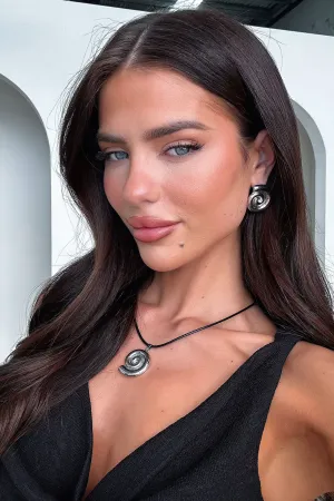 Cove Necklace - Silver User-Friendly