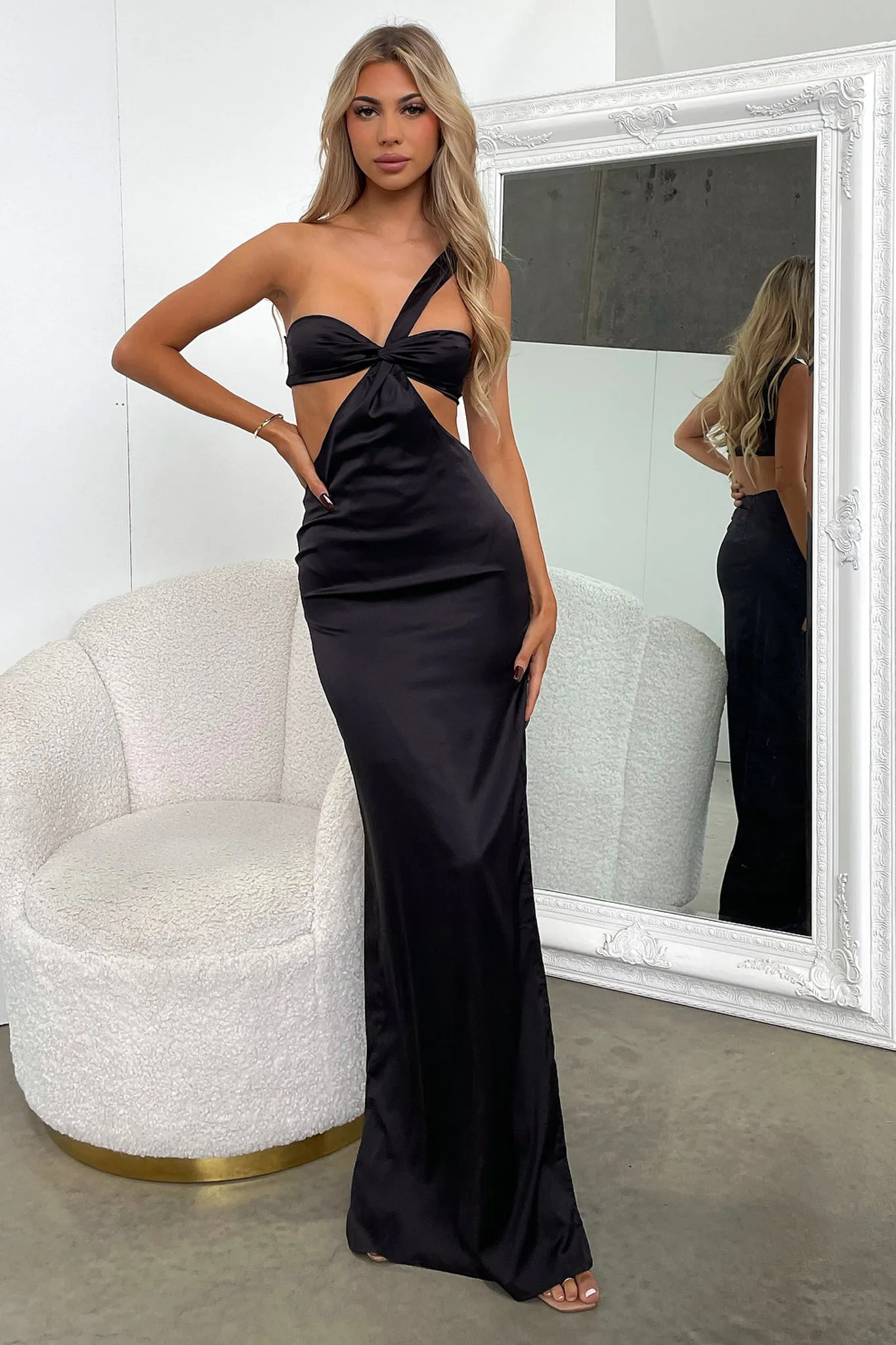 Day To Night Alexia One Shoulder Satin Maxi Dress - Black