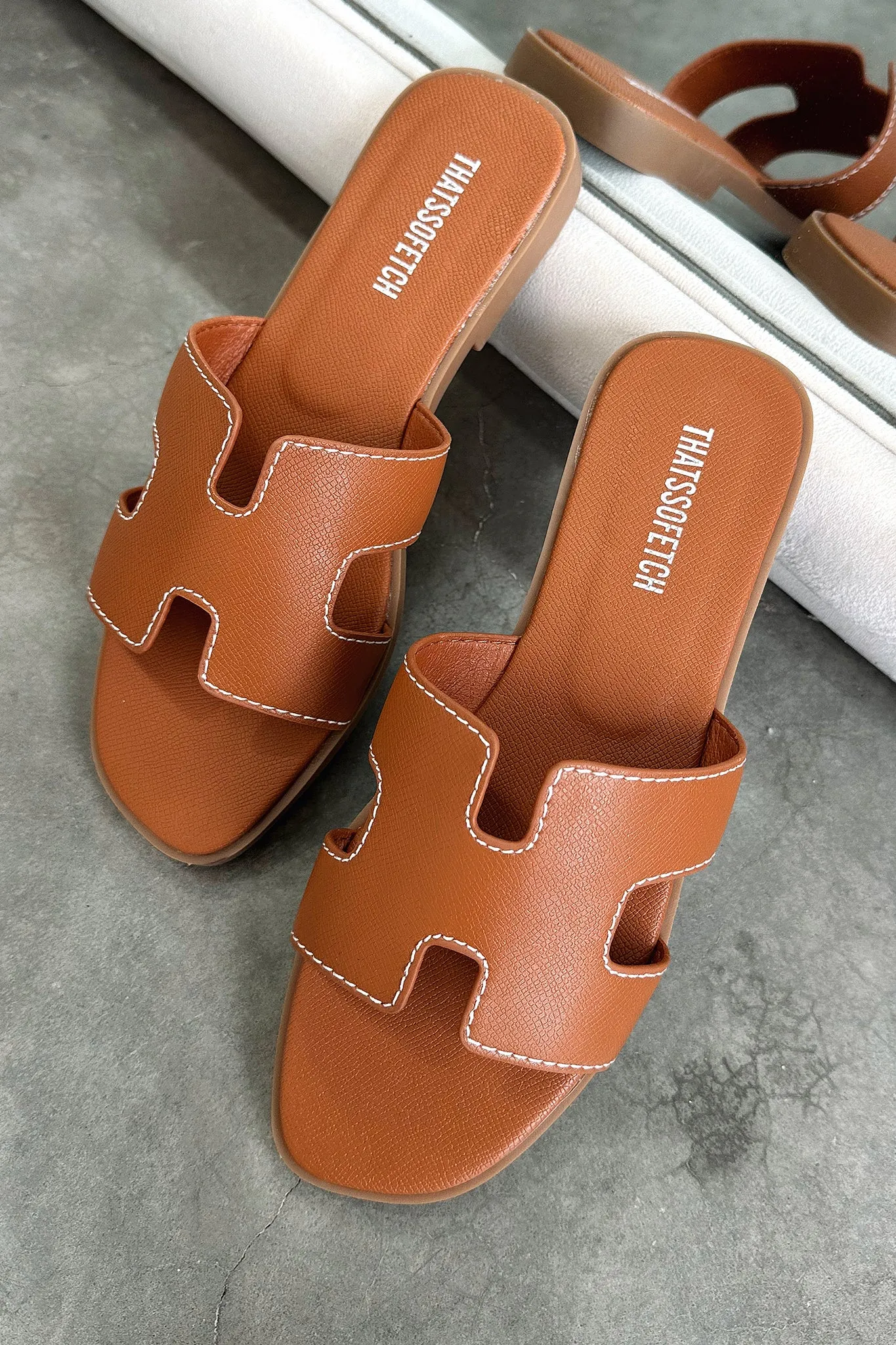 Valia Slides - Tan Holiday Pack