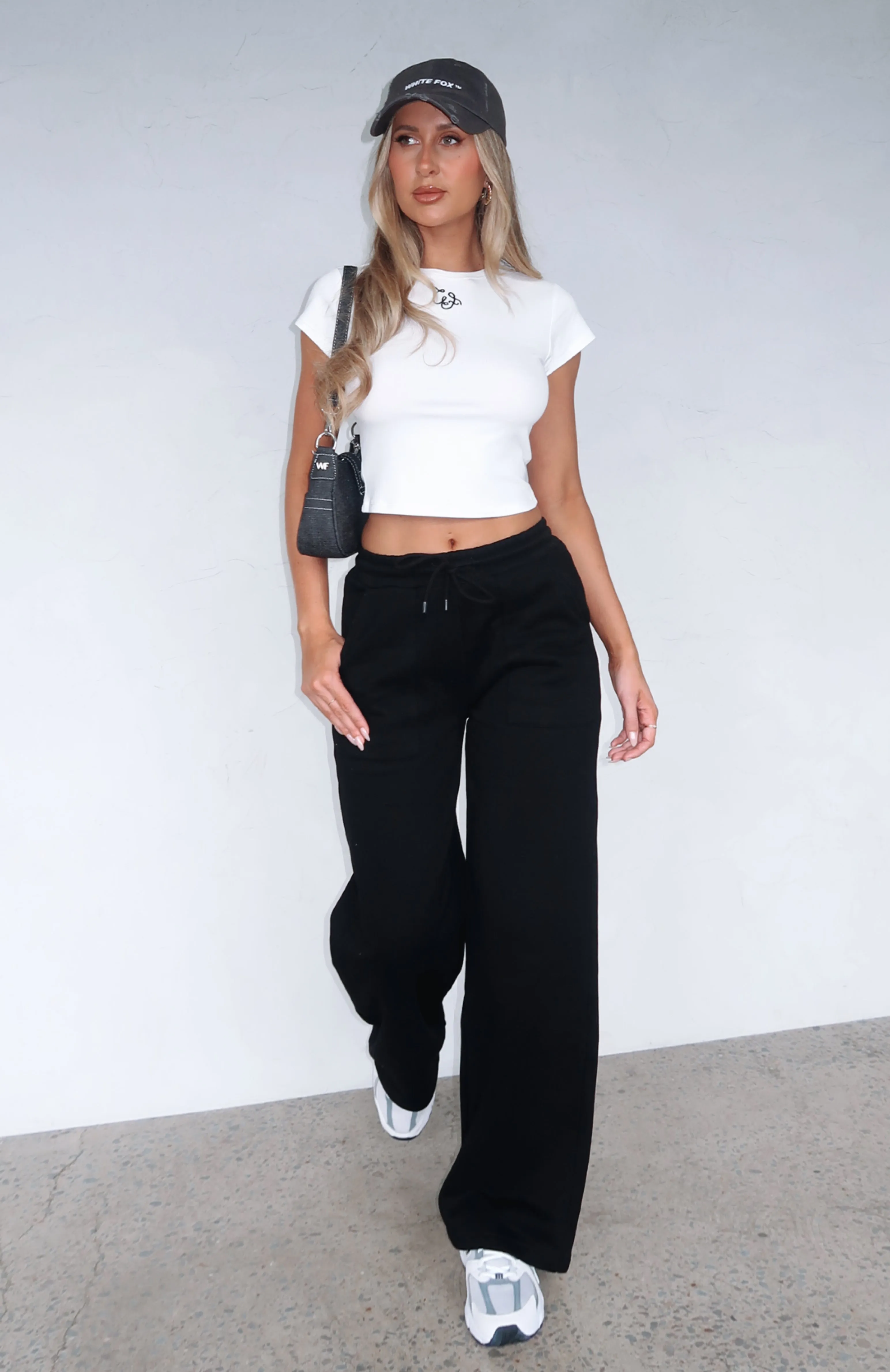 You'd Love It Here Wide Leg Sweatpants Black Stay Flexible Modern Waist