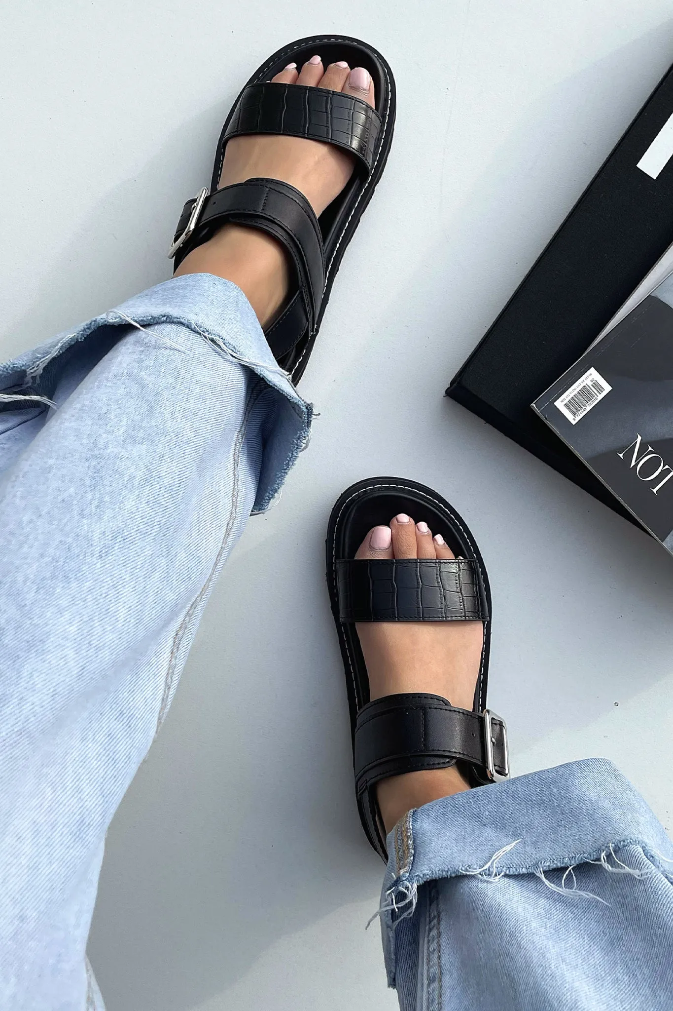 Effortless Style Ryder Chunky Sandals - Black