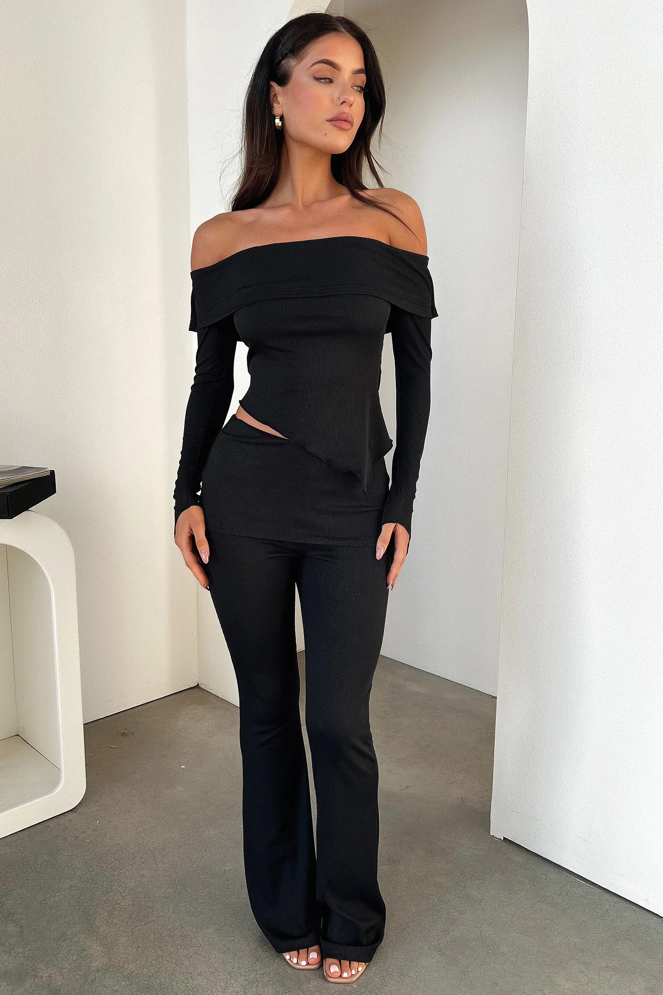Elegant Fit Aniston Pants - Black