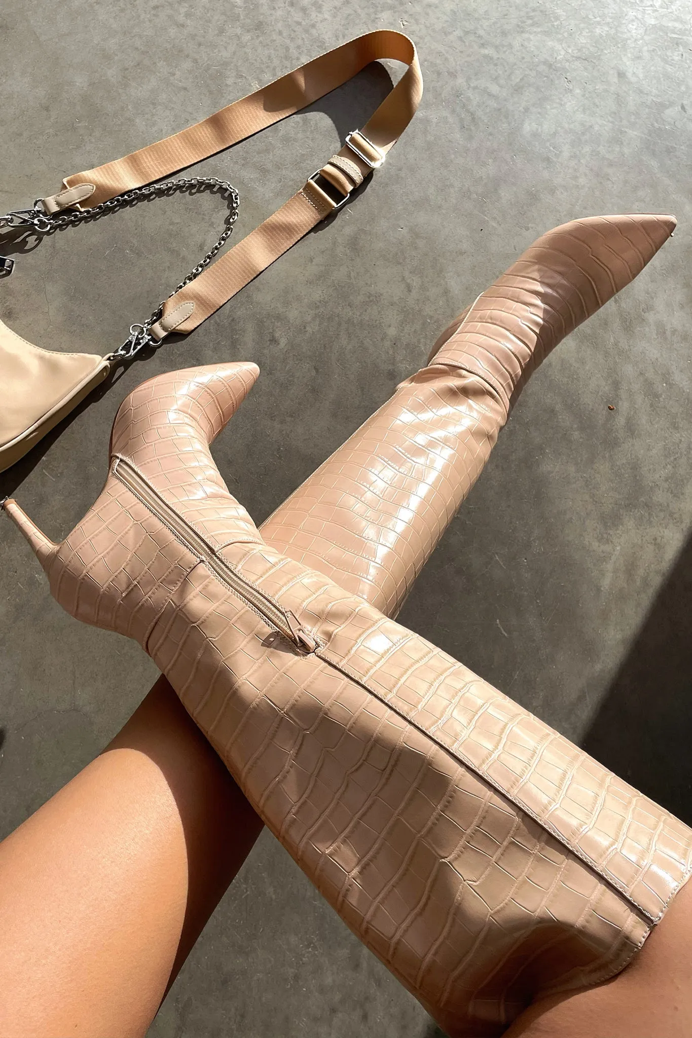 Fast Lock Sonic Boots - Bone