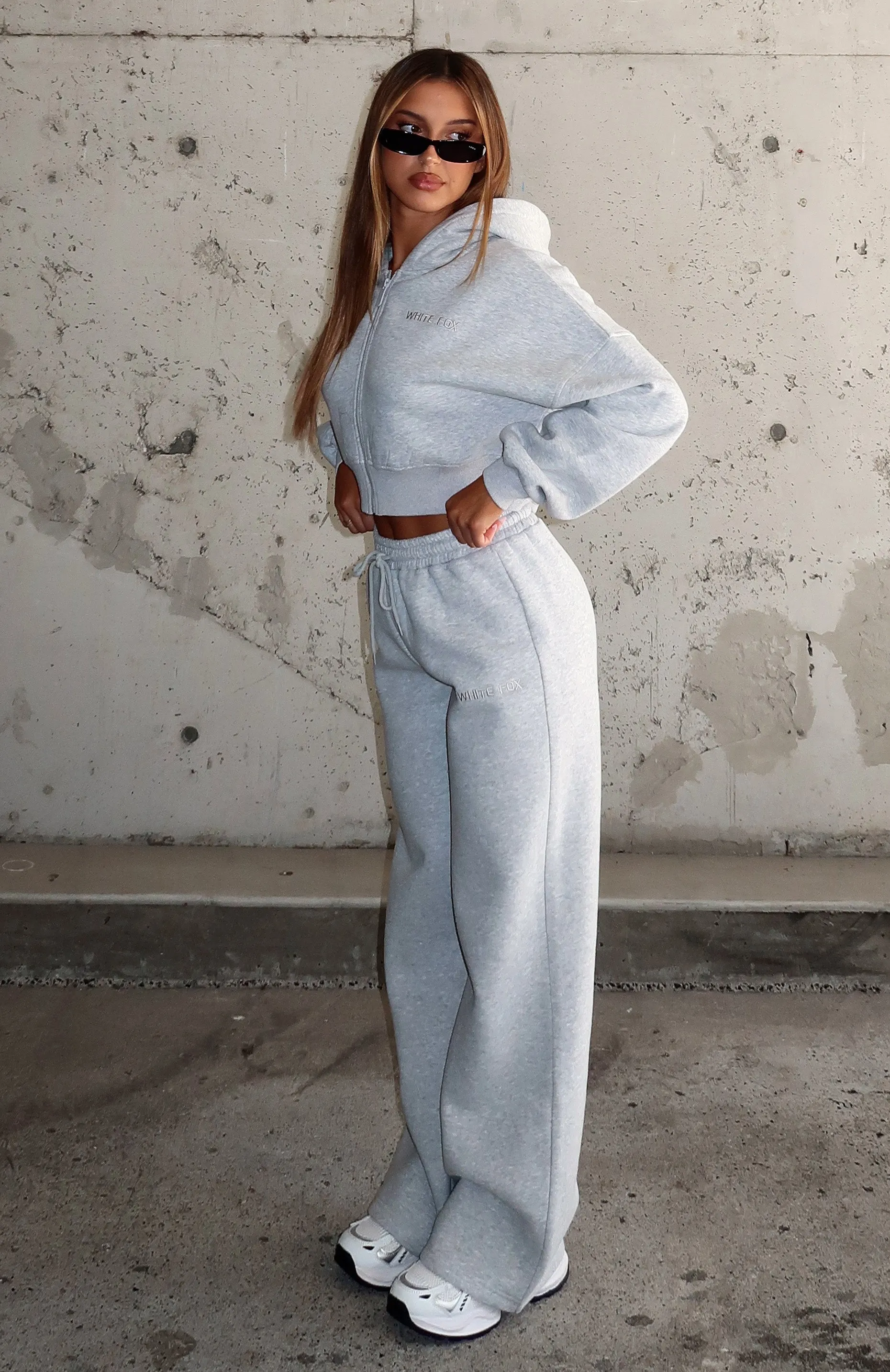 Everyday Fit wrinkle free Stay Lifted Wide Leg Sweatpants Dark Grey Marle