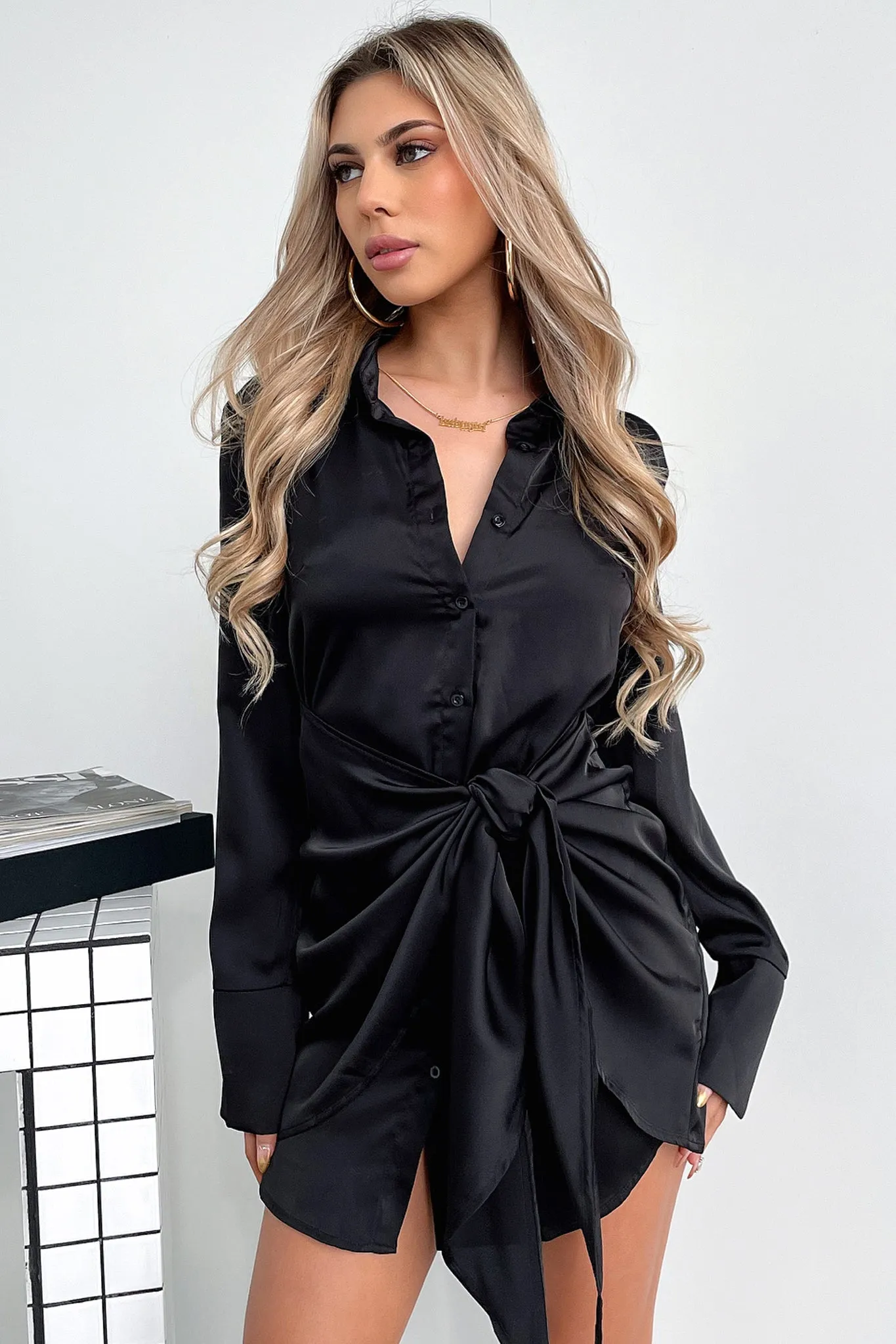 Light Charm Layer Free Alexa Dress - Black