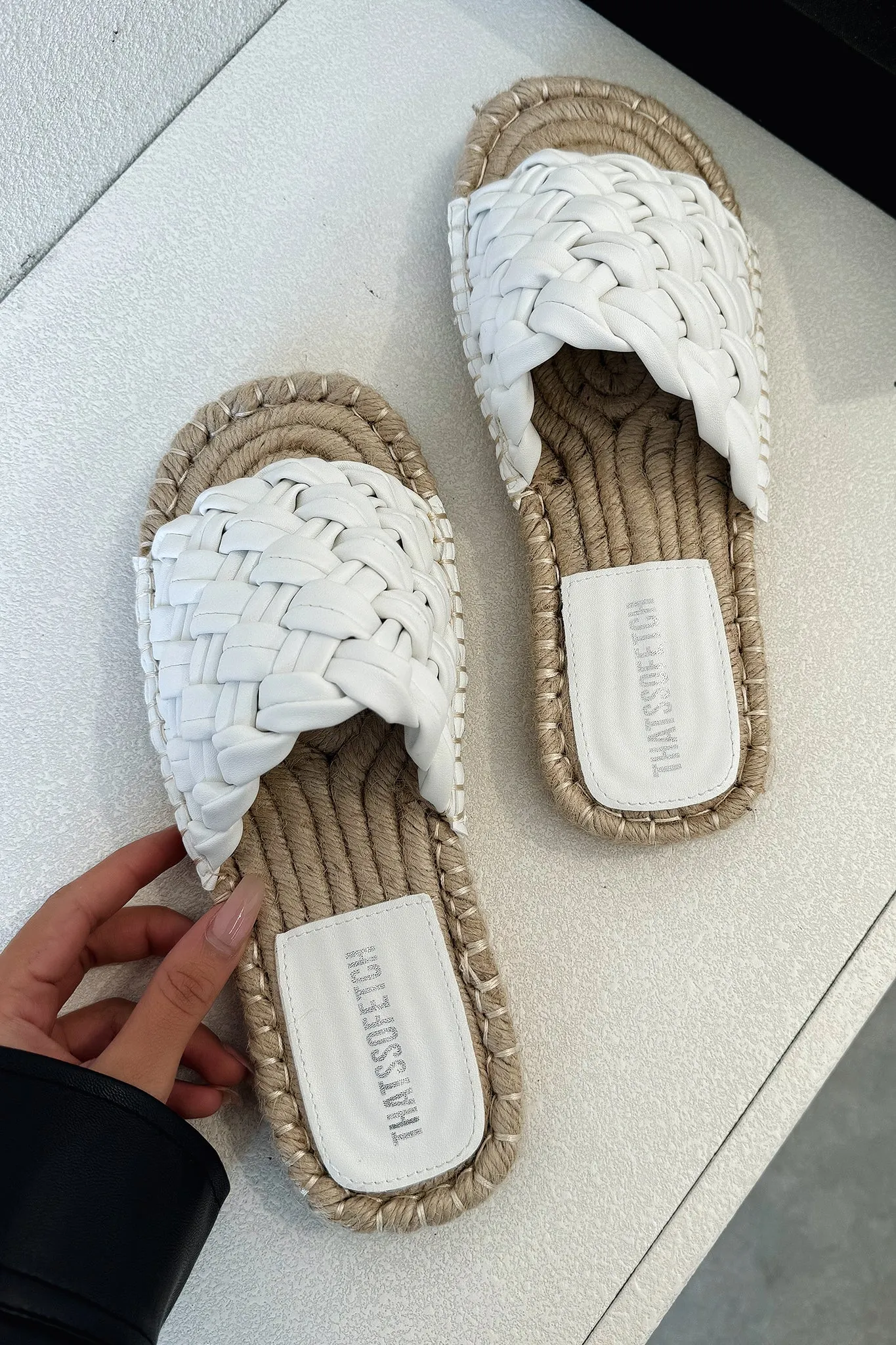 Grommet Accents Maldive Slides - White