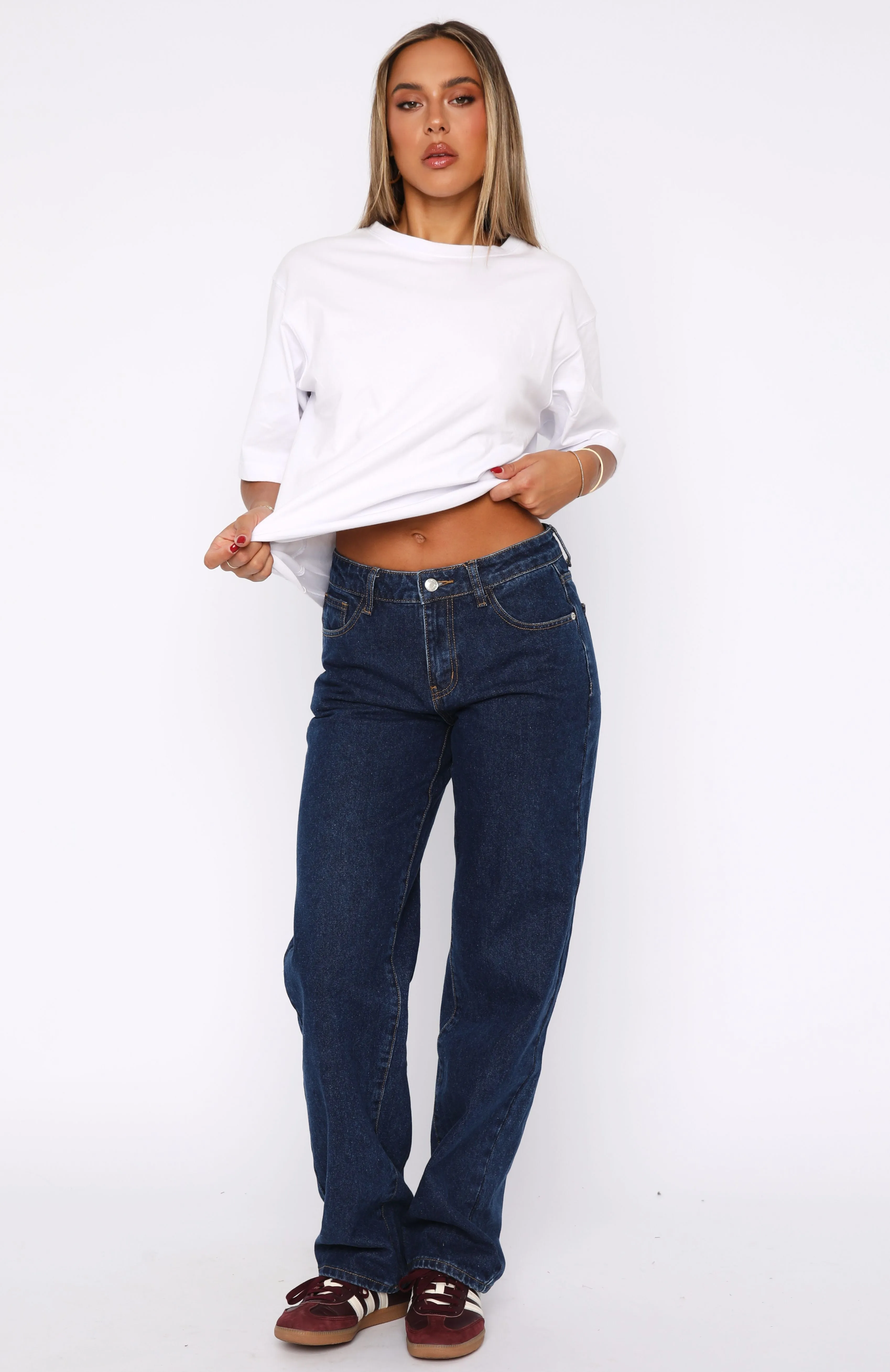 high-waist design Zara Mid Rise Straight Leg Jeans Dark Blue