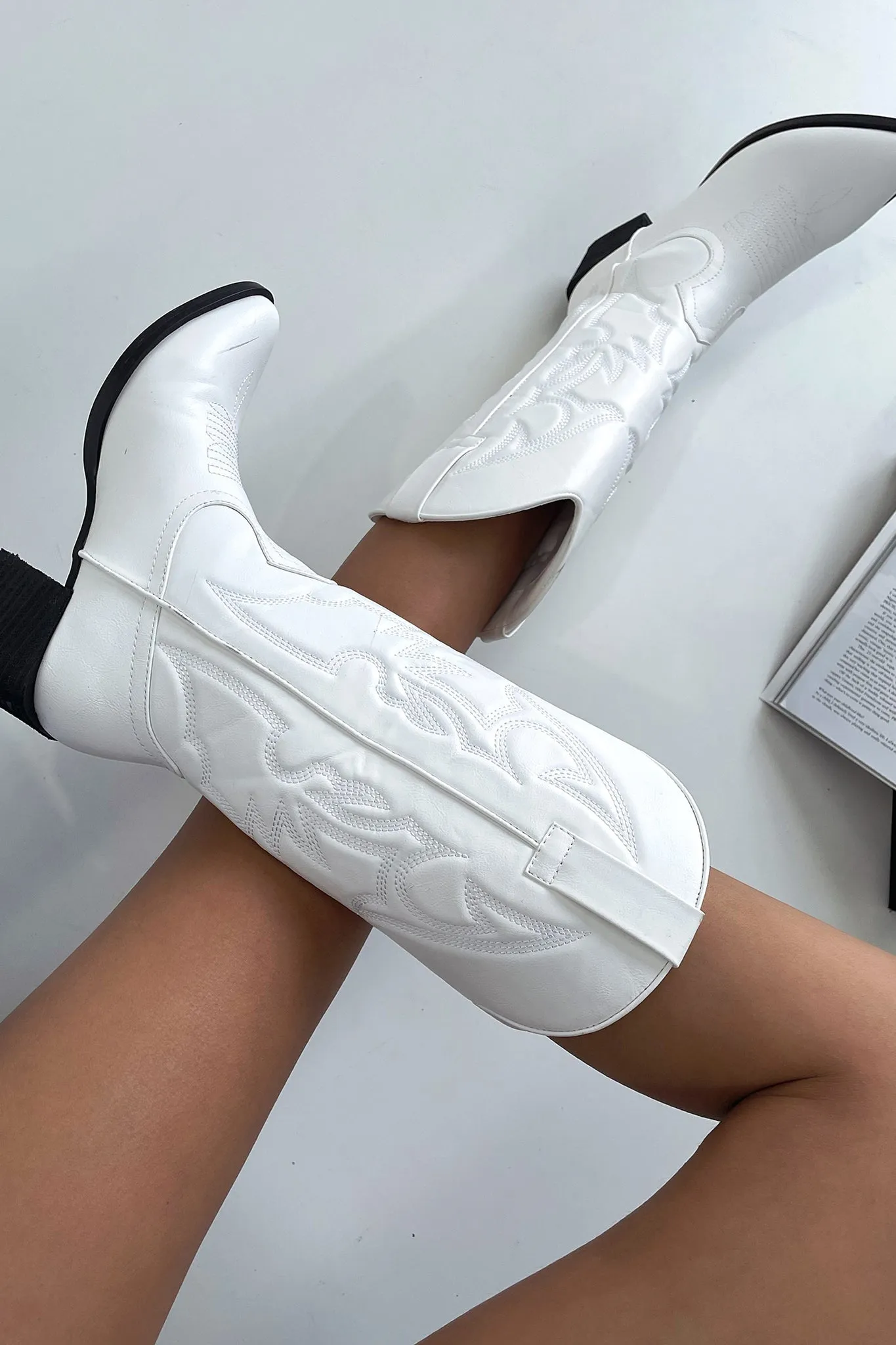 Jagger Cowboy Boots - White Winter Edge