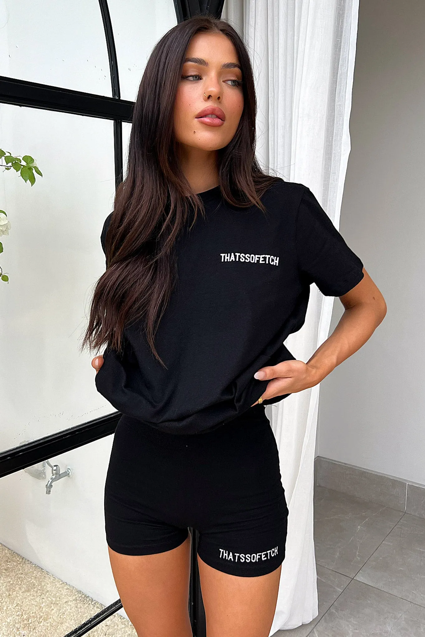 Jaska Tee - Black Summer Favorite