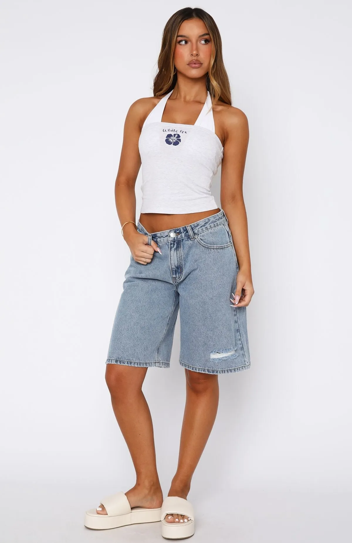 loose silhouette Gina Denim Shorts Light Blue