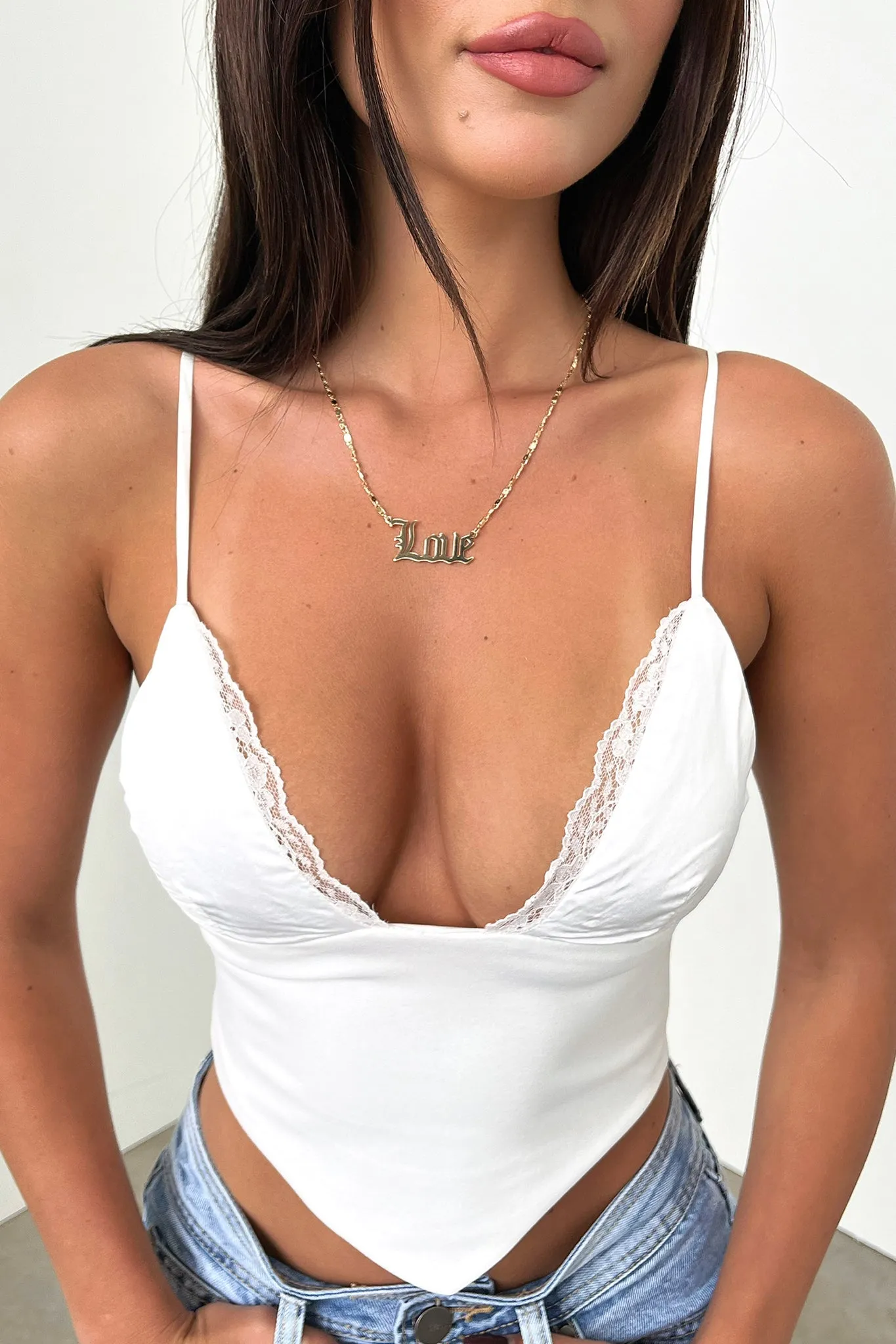 Timeless precious pieces Intricate gold jewellery Love Necklace - Gold