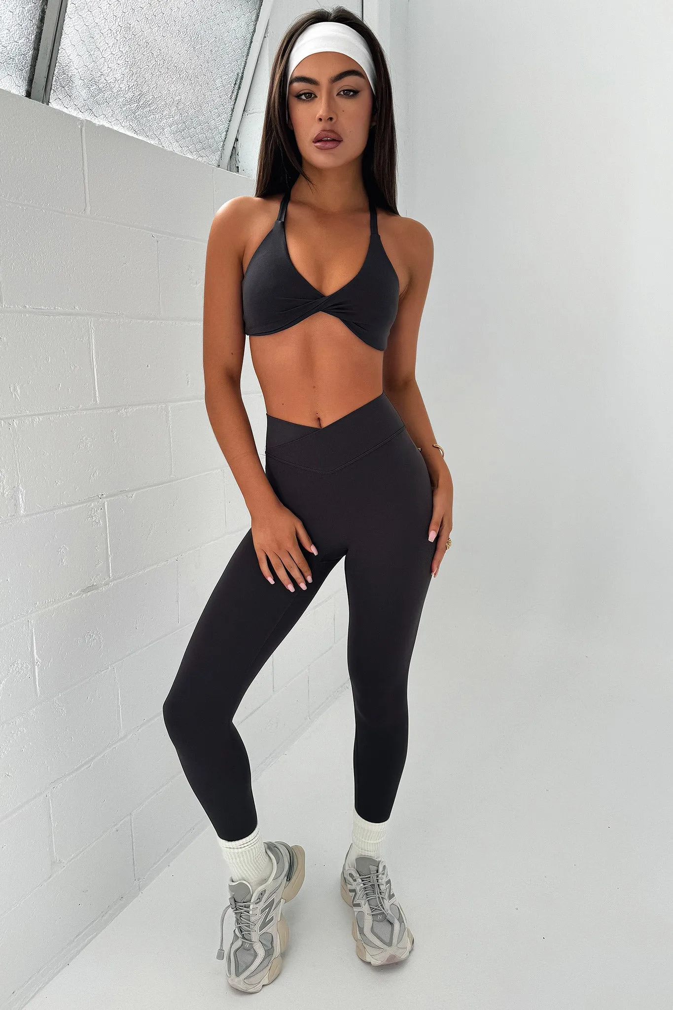 Nikau Twist Sports Bra - Grey Partnership