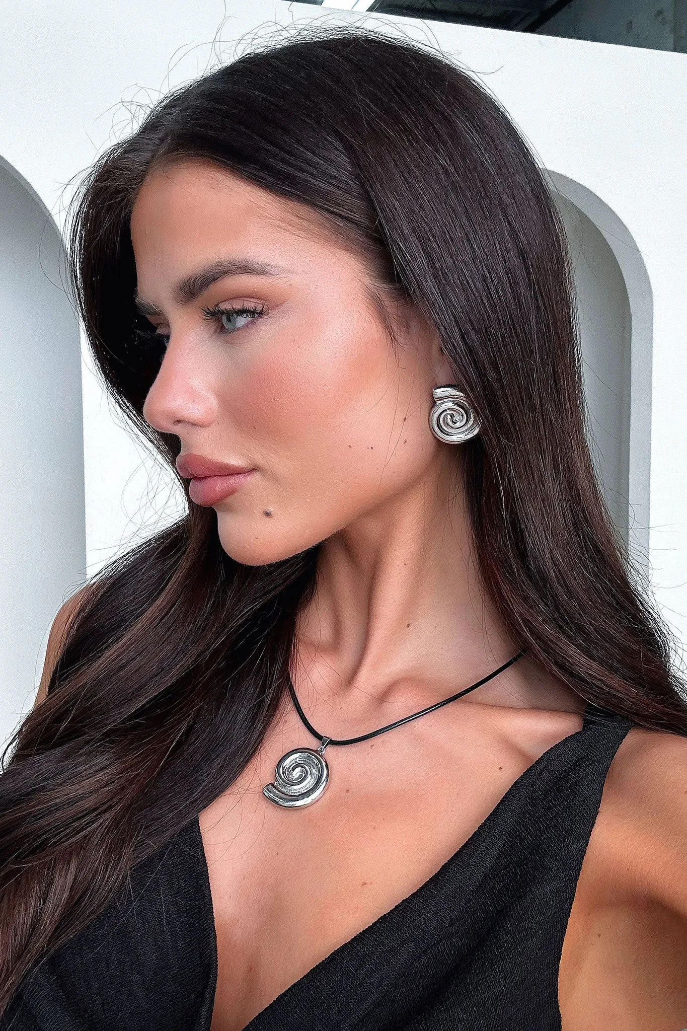 Luxurious gift items Sparkling crystal designs Cove Earrings - Silver