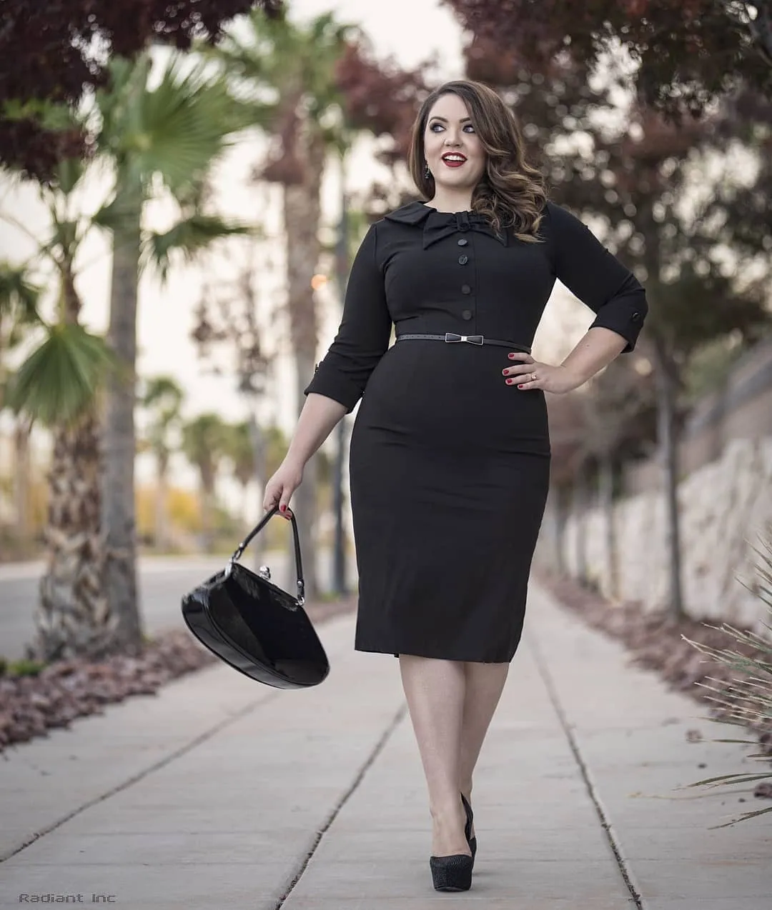 Premium Fit Adjustable Length Retro-Inspired Metal Bow Belt