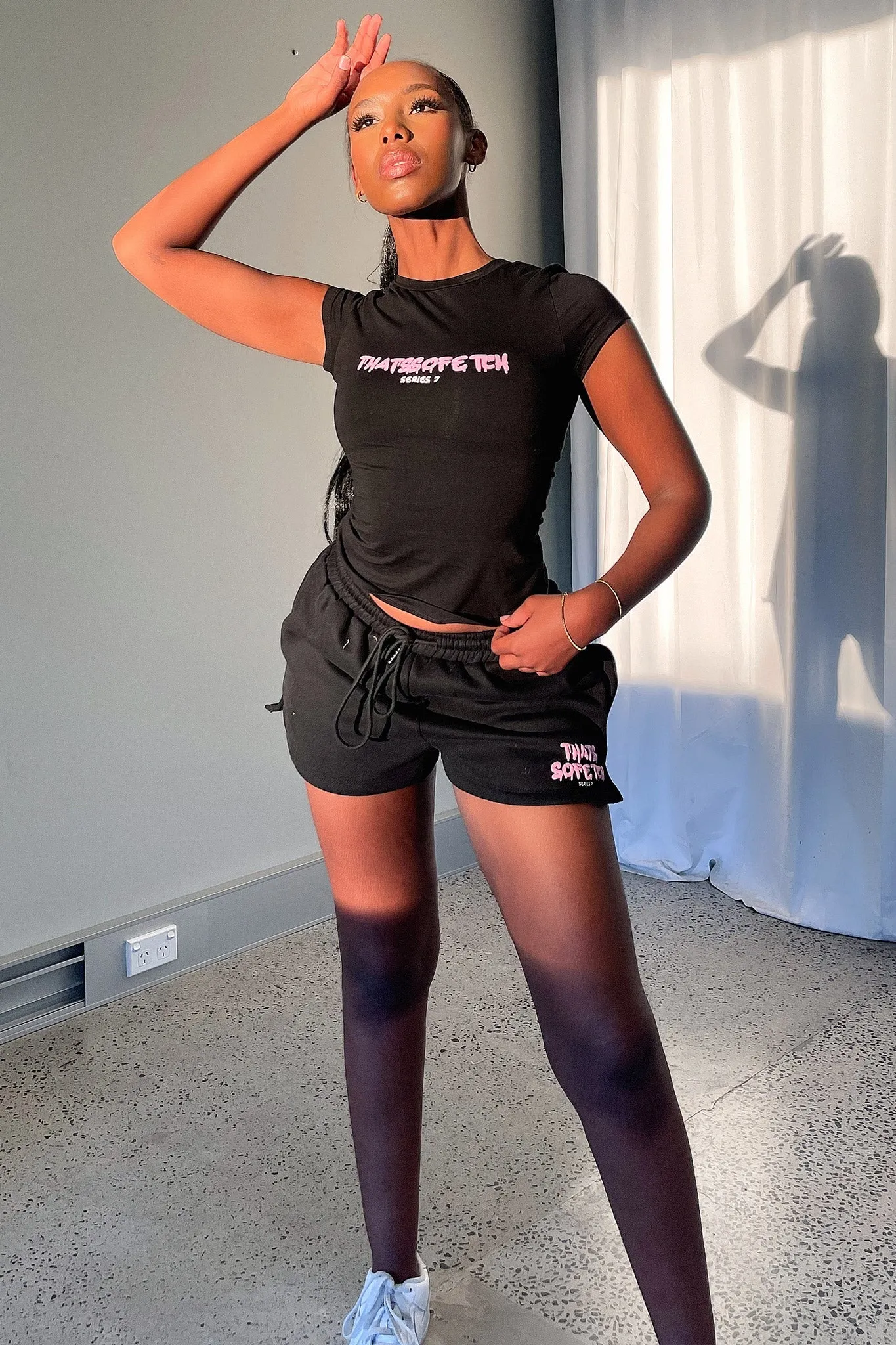 Relax Look Series 7 Tee - Black/Pink