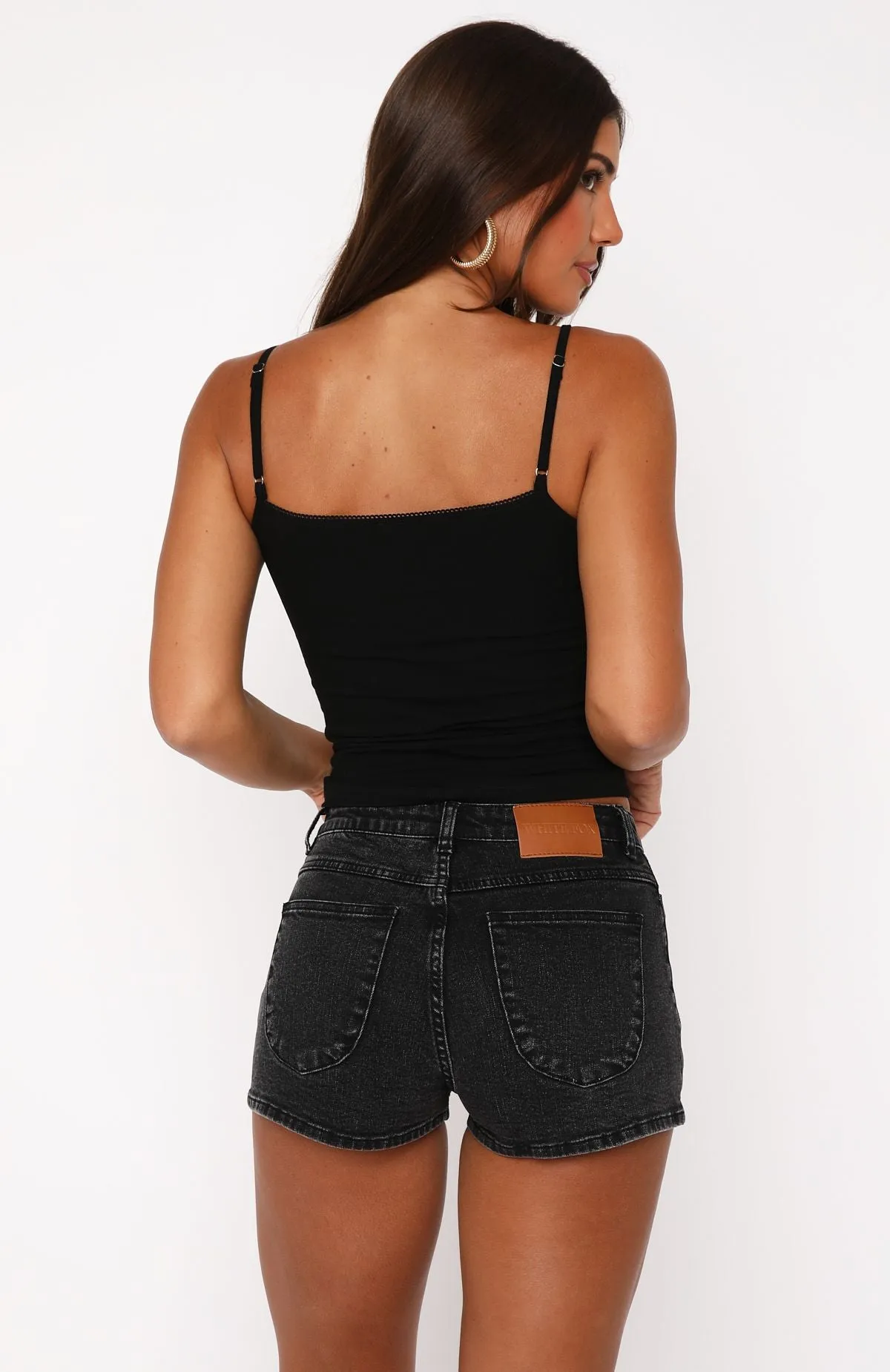 Remi Denim Shorts Black Acid loose silhouette