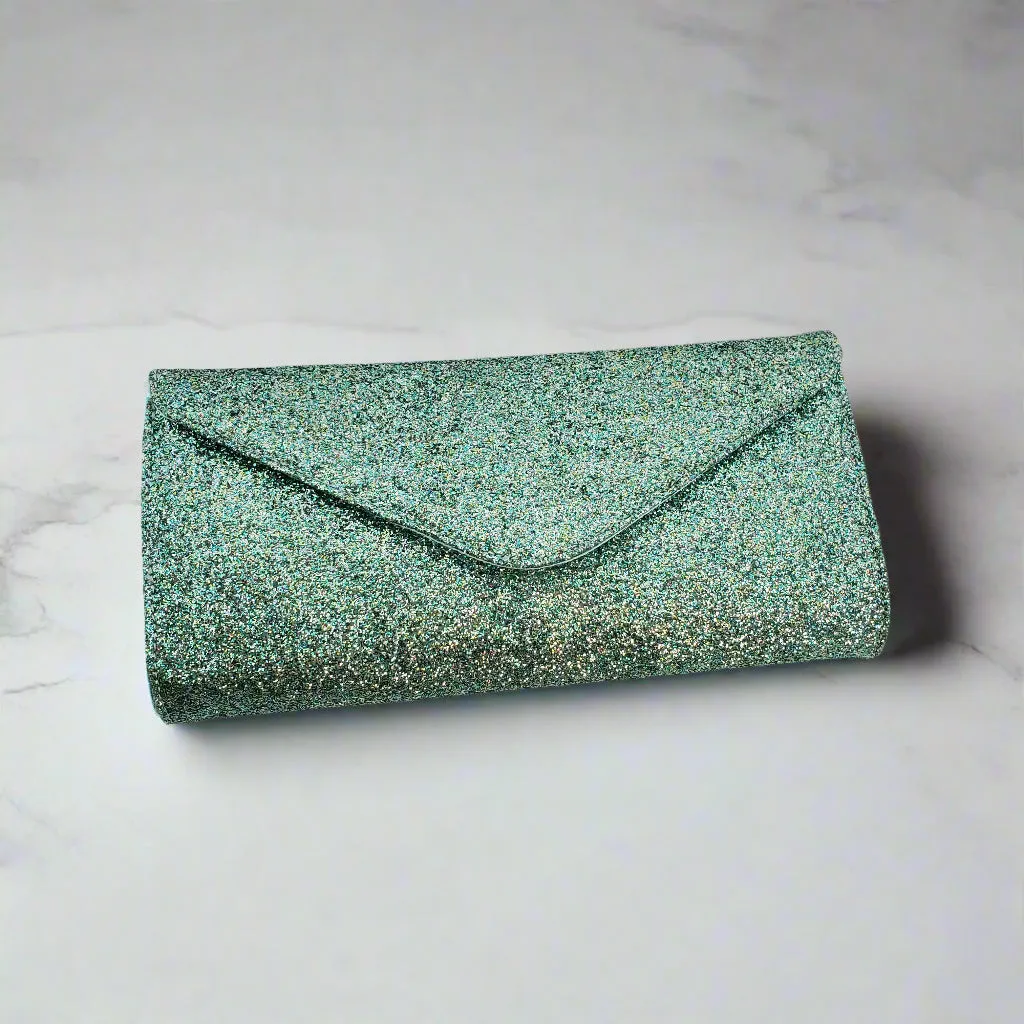 Retro-Inspired Clutch Purse Versatile Carry