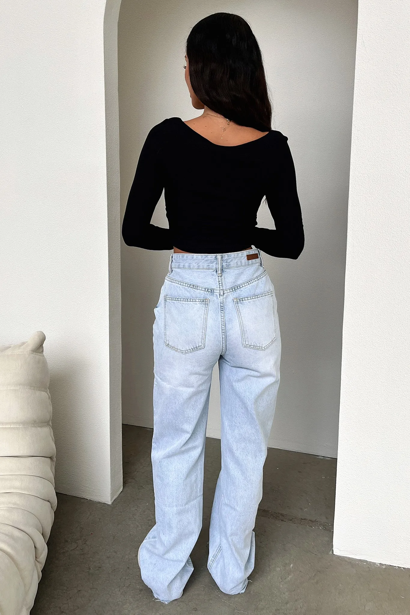 Smooth Surface Kendra Crop - Black