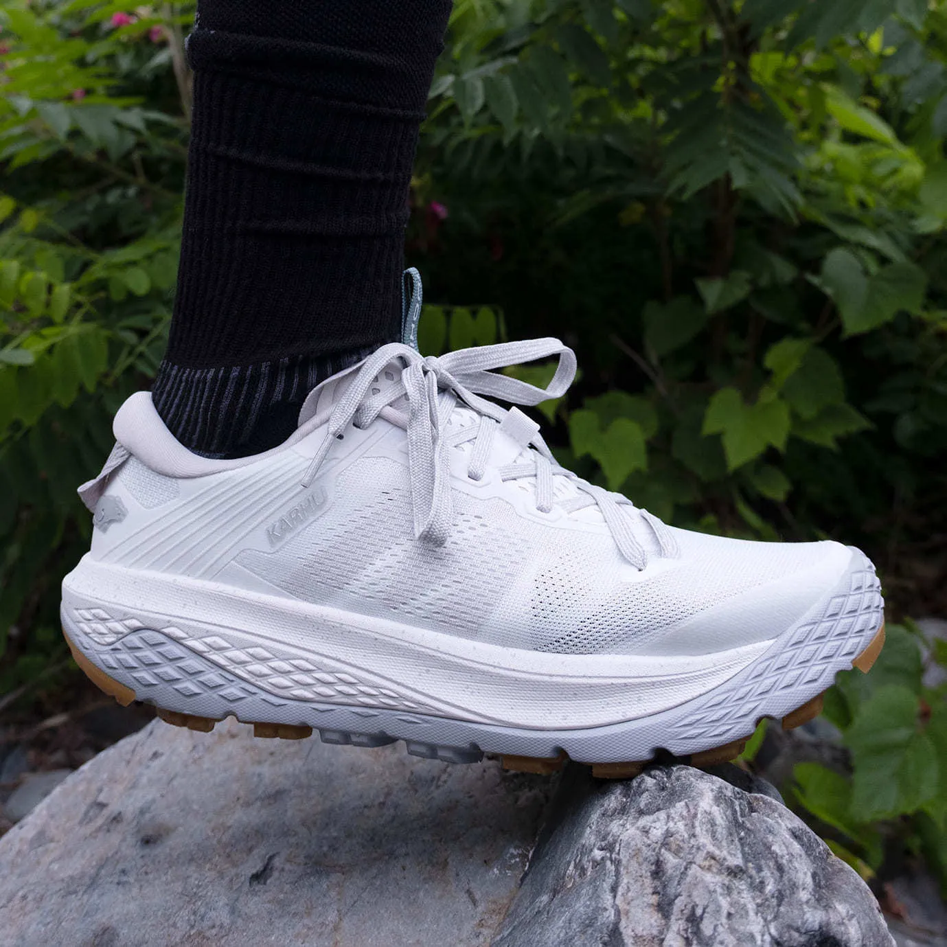 Soft Cushioning MEN'S IKONI TRAIL 1.0 - BRIGHT WHITE / DAWN BLUE