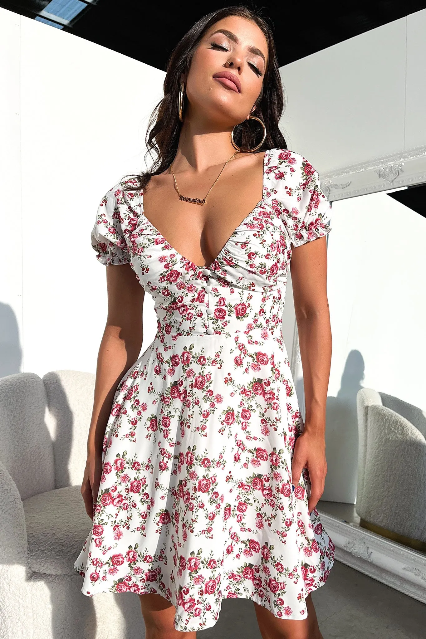 Chic dress for outings Pose Glow Solem Mini Dress - White / Rose Floral