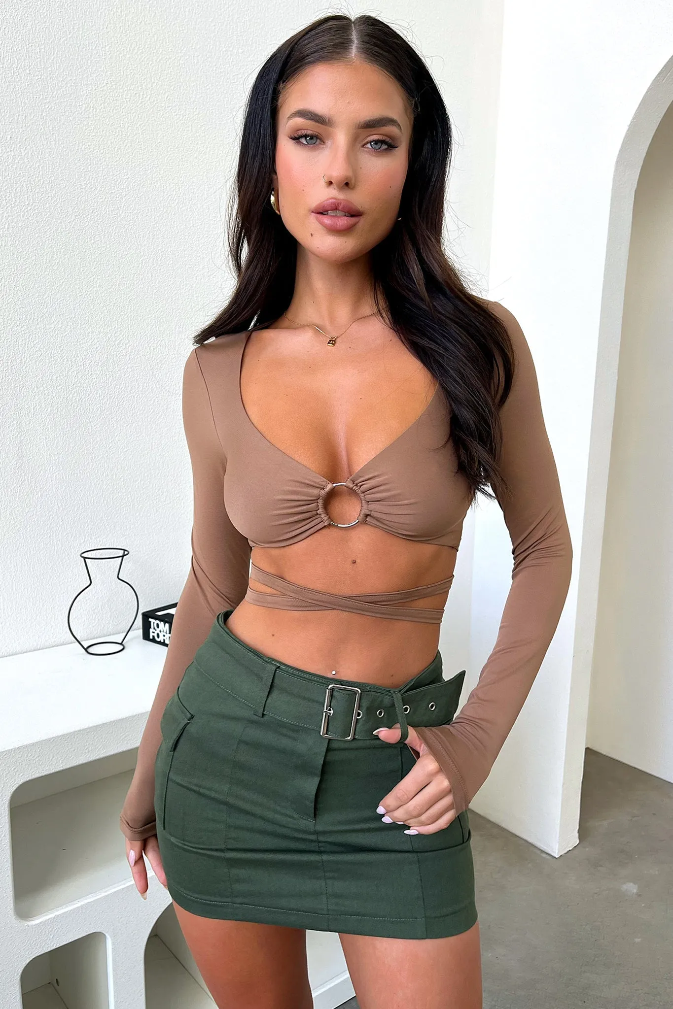 Bella Crop - Brown desert scene