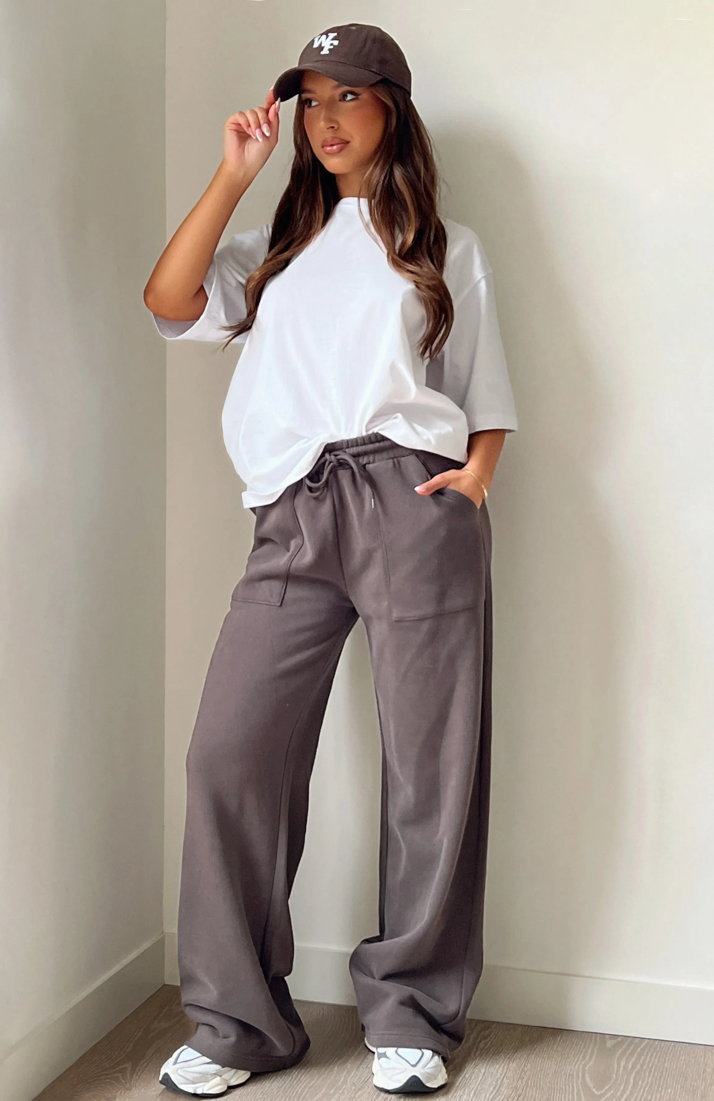 You'd Love It Here Wide Leg Sweatpants Charcoal Daily Motion