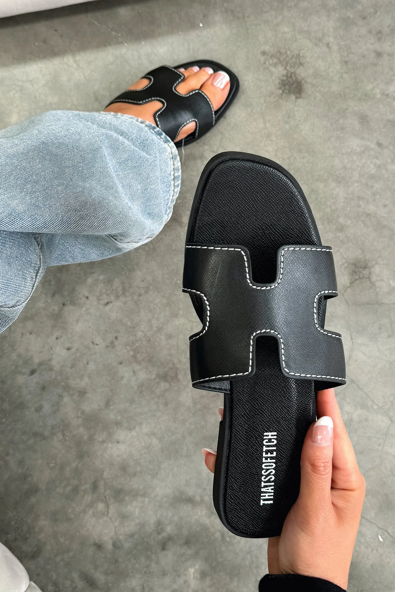 Valia Slides - Black Lightweight Comfort