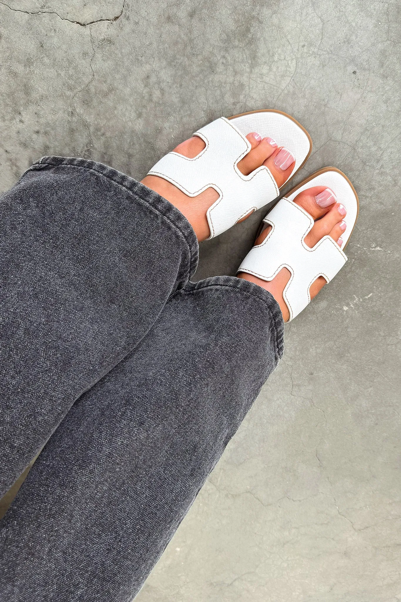 Valia Slides - White Odor-Resistant Fabric