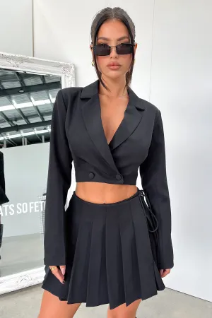 Snow Ready Outfit Simple Modern Piece Windsor Cropped Blazer - Black