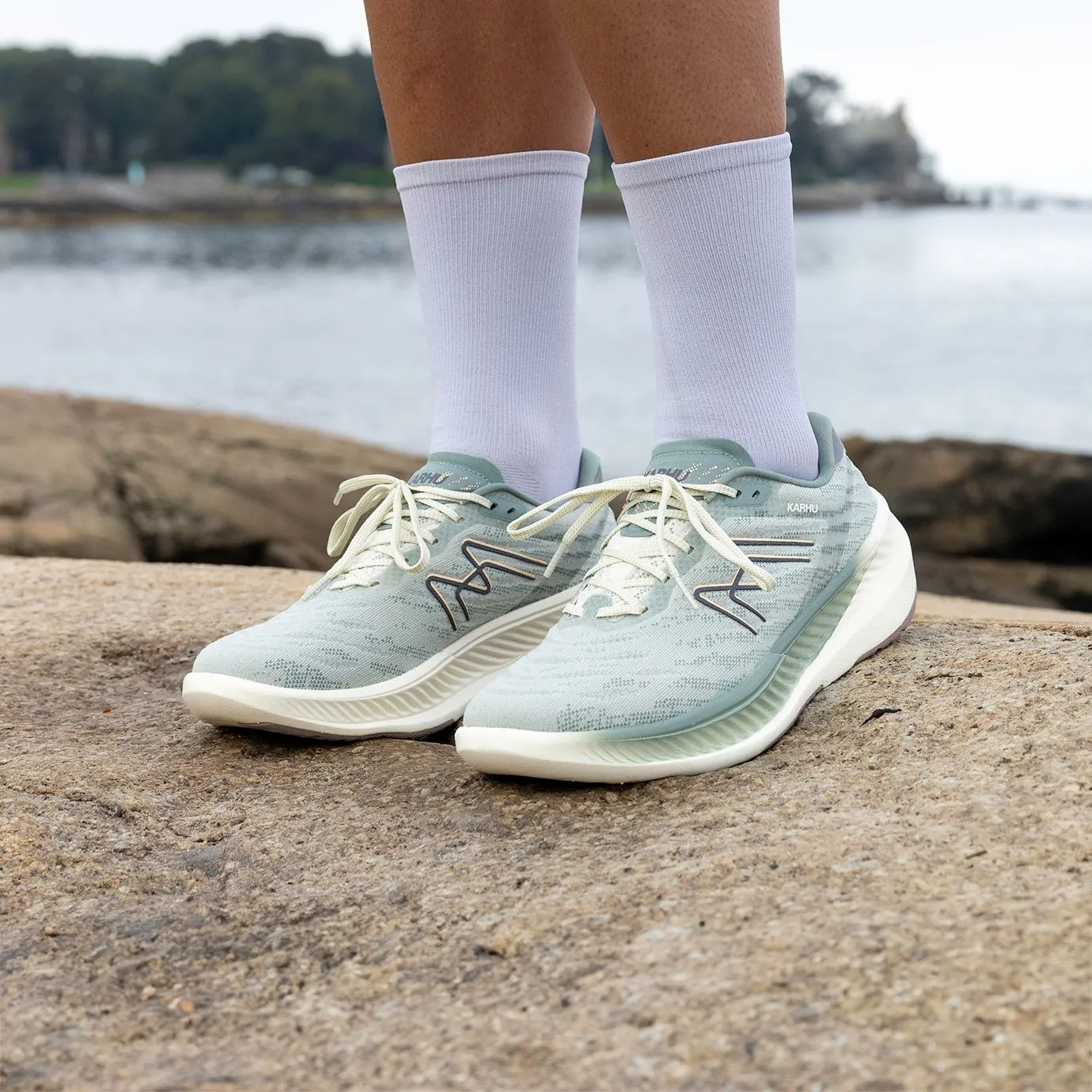 WOMEN'S FUSION 4.0 HIVO - SEA FOAM / EXCALIBUR Side - to - side movement