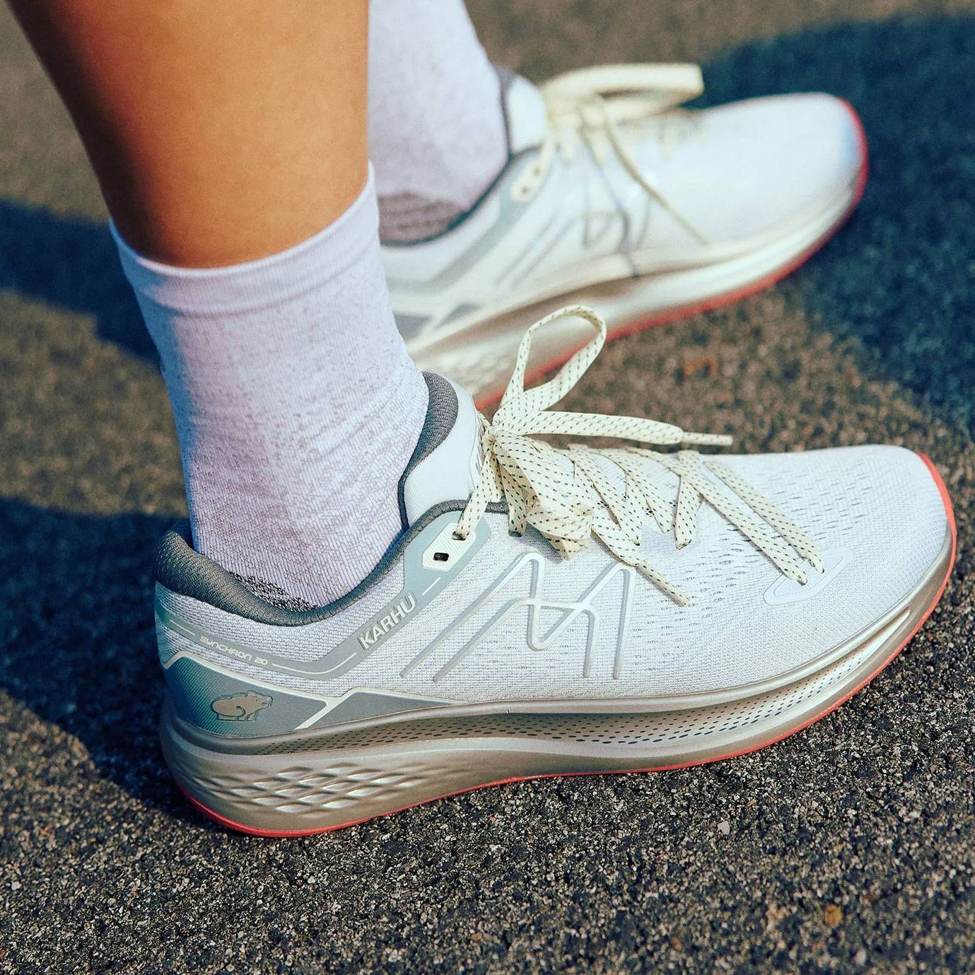 WOMEN'S SYNCHRON 2.0 HIVO - SKYWRITING / CAYENNE Adjustable Fit Design