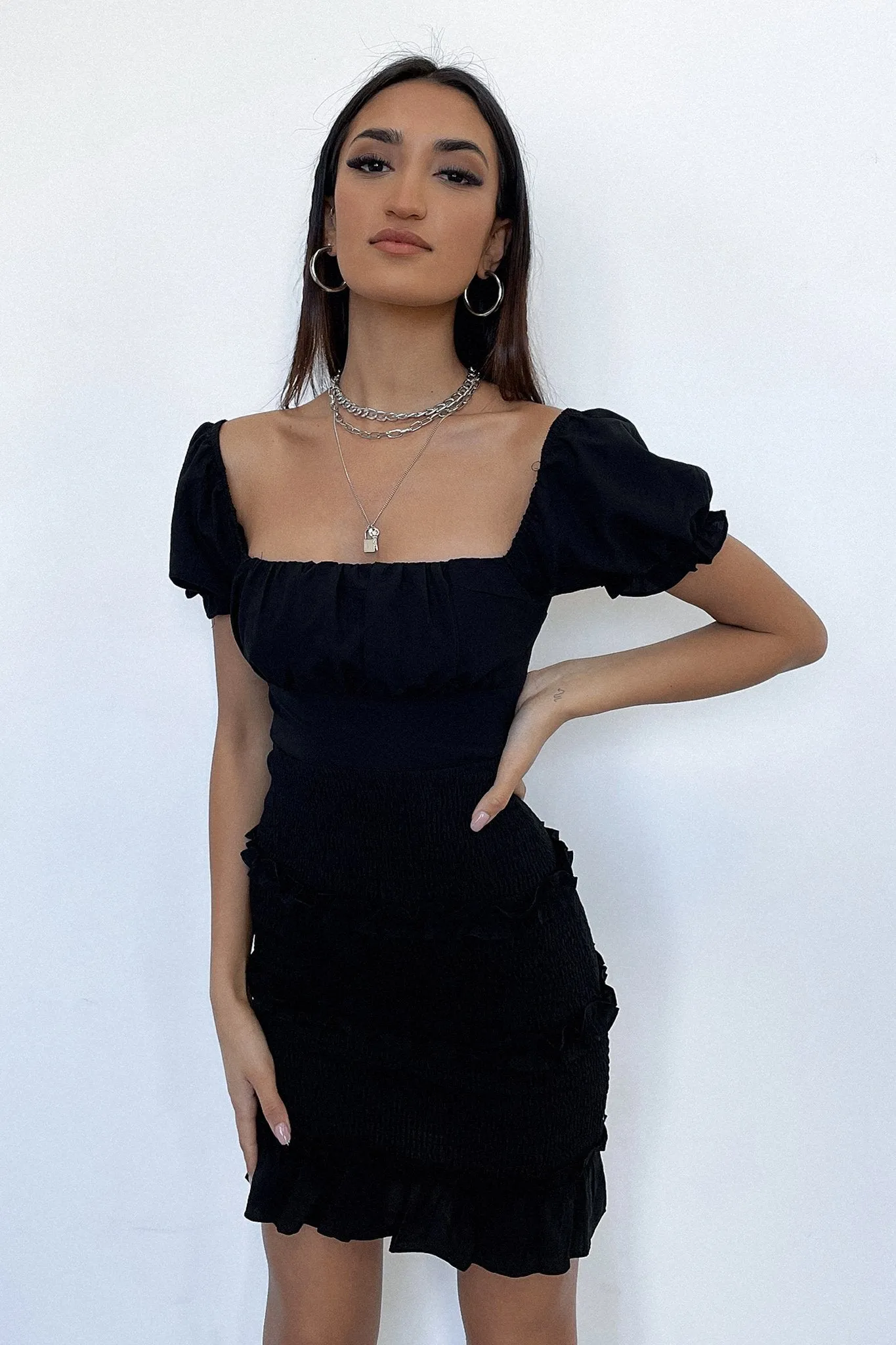 Wonder Dress - Black Sleeveless style