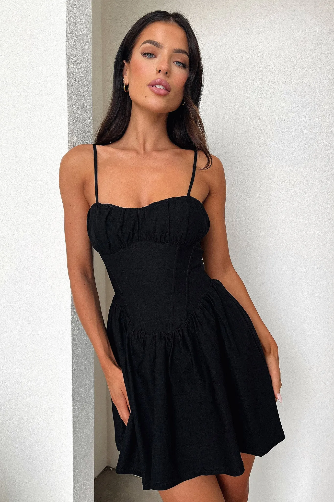 Zanaya Dress - Black Sassy Look High Beat