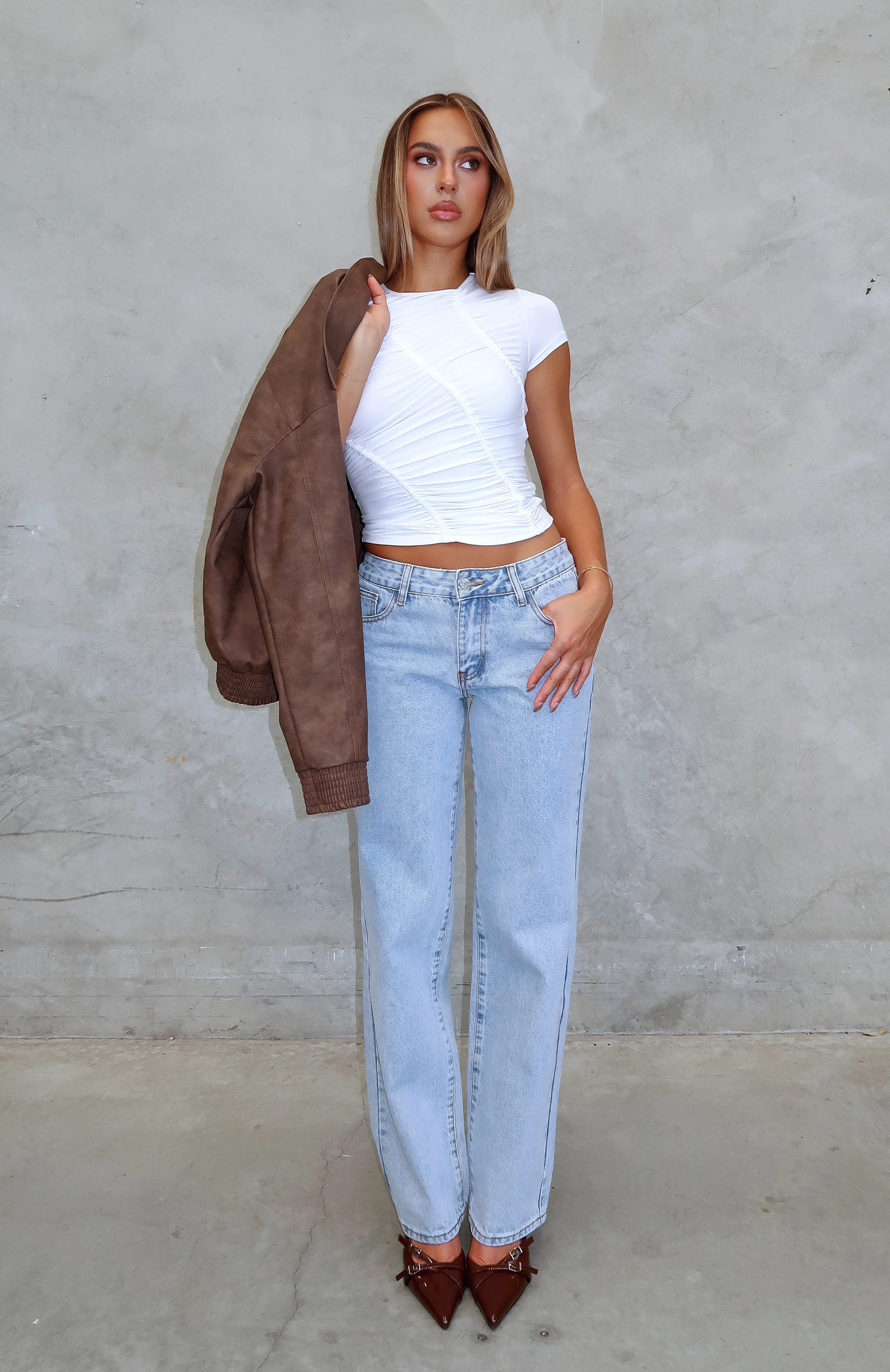 Zara Low Rise Straight Leg Jeans Light Blue mid-rise