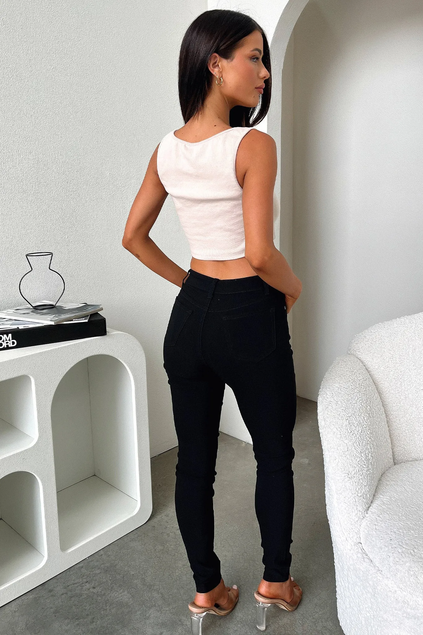 Zeuse Singlet Crop - Beige Versatile holders